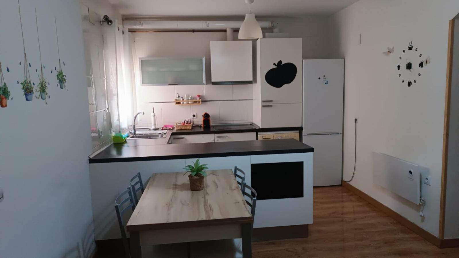 Apartamento Parque Sur De Hellín Екстериор снимка